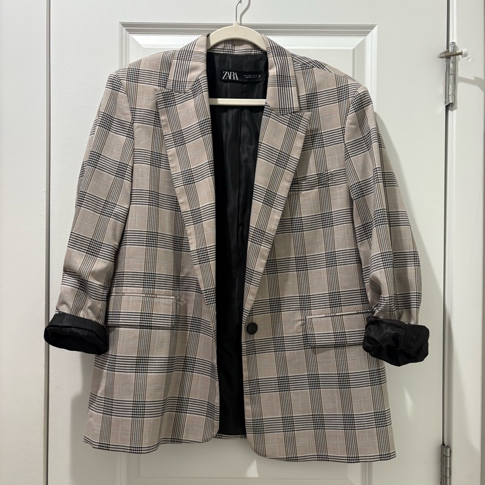 Zara Checkered Jacket in Beige and Black